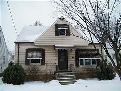 2nd image of 6805 Glencoe Ave
