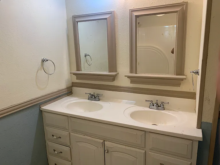2416 Glenwood Dr — Photo 8