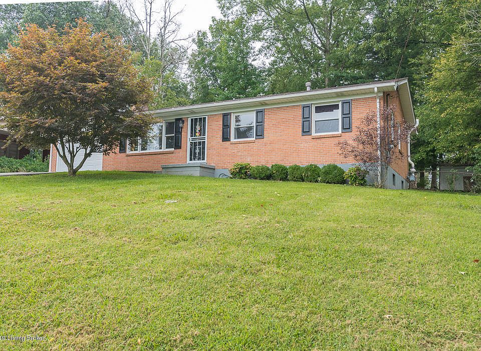 1st image of 371 Sycamore Dr