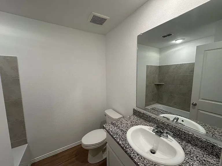 1132 Dashwood Dr — Photo 23