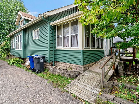 3rd image of 337 Winona St W