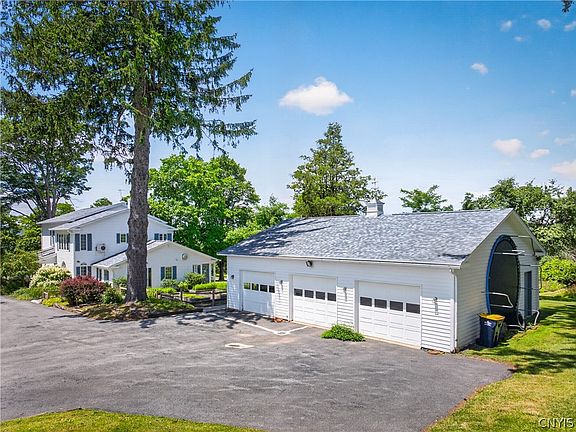 4th image of 7355 McAdam Rd