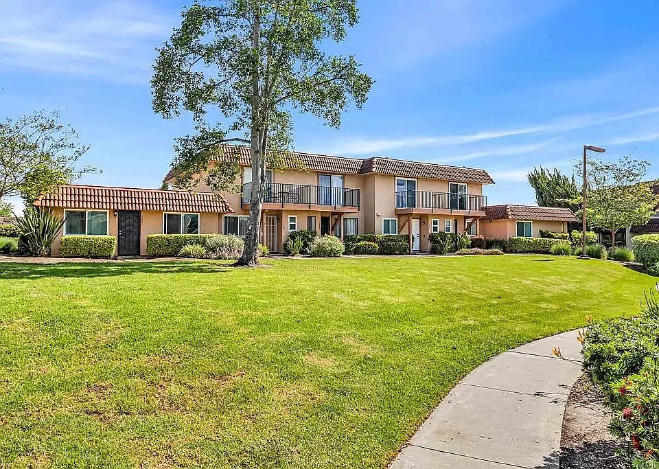 1643 Rue De Valle