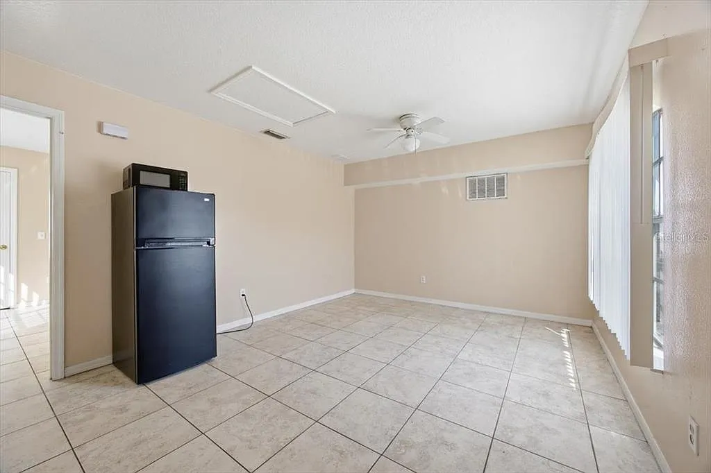 1 bed, 1.0 bath, 500 sqft, $1,000 — Photo 4