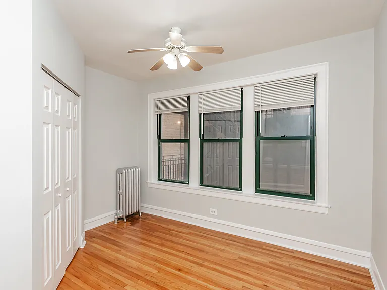 6901-17 S. Paxton/2211-17 E 69th St. — Photo 6