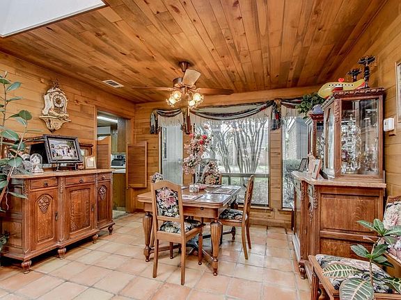5th image of 140 Desiree Ln