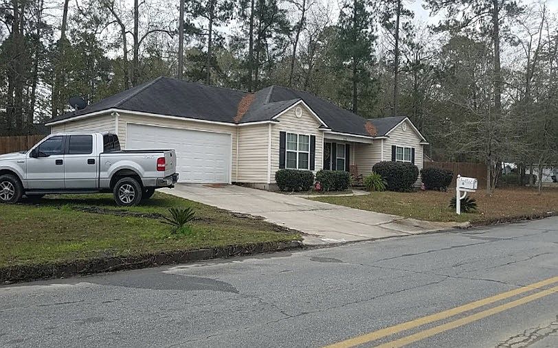 2nd image of 2744 Pineview Dr