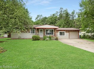 4074 Bristolwood Dr, Flint, MI