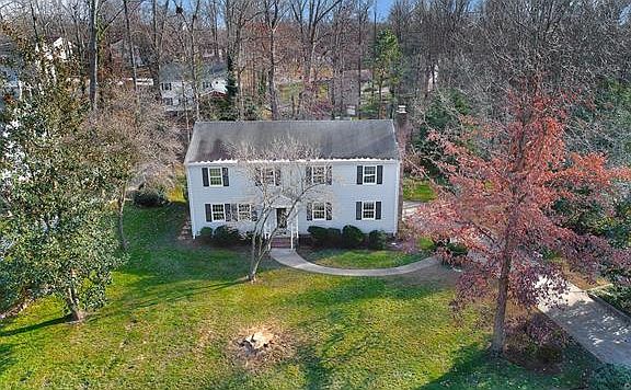 5th image of 7901 Dulles Dr