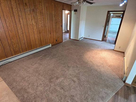 4th image of 3520 Springlake Dr