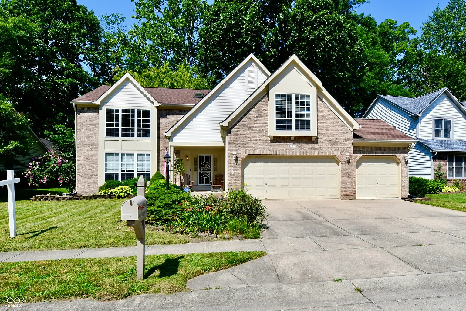 5860 Manning Rd photo 1