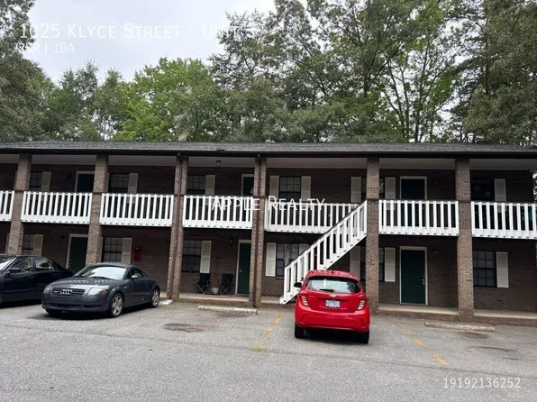1025 Klyce St Unit 3, Eden, NC 27288