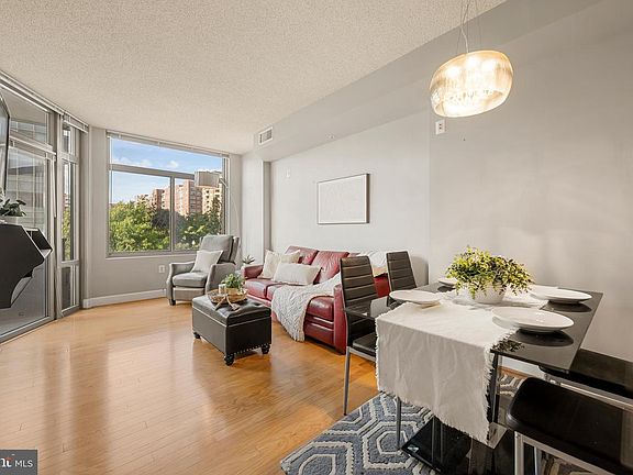 5th image of 3600 Glebe Rd #215W