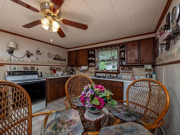 5th image of 303 Hillman Holw