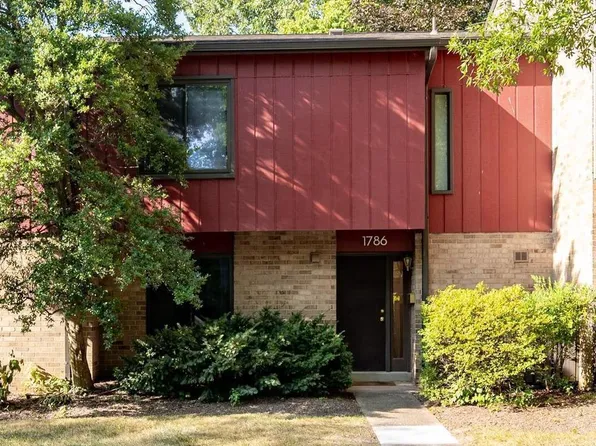 1786 Ivy Oak Sq, Reston, VA 20190