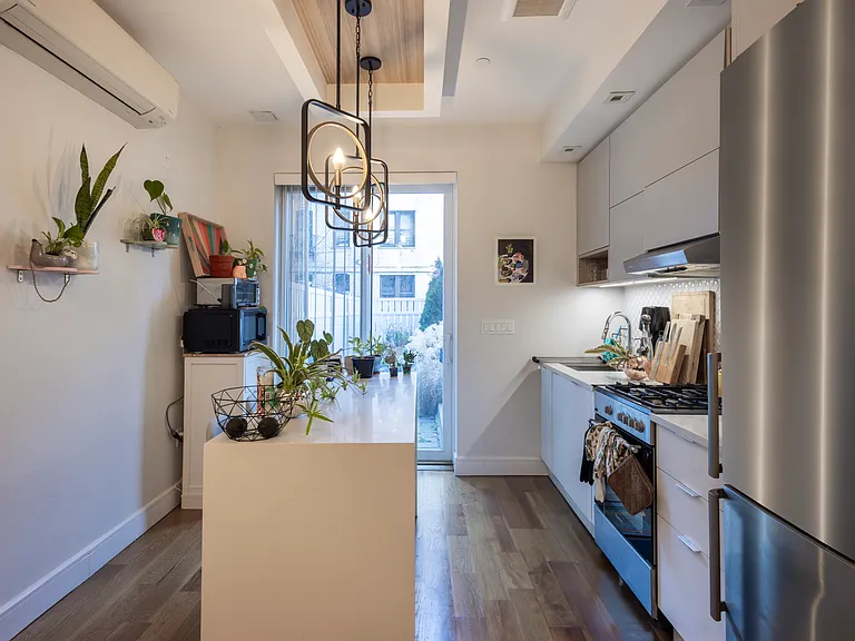 26 E 19th St #1C — Photo 3