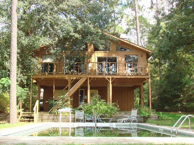 1st image of 517 W Lakeshore Dr