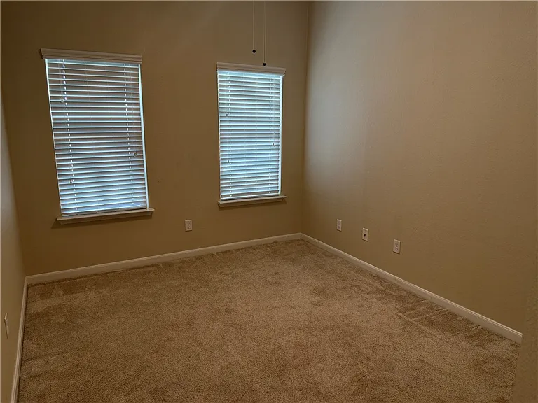 2071 Positano Loop — Photo 20