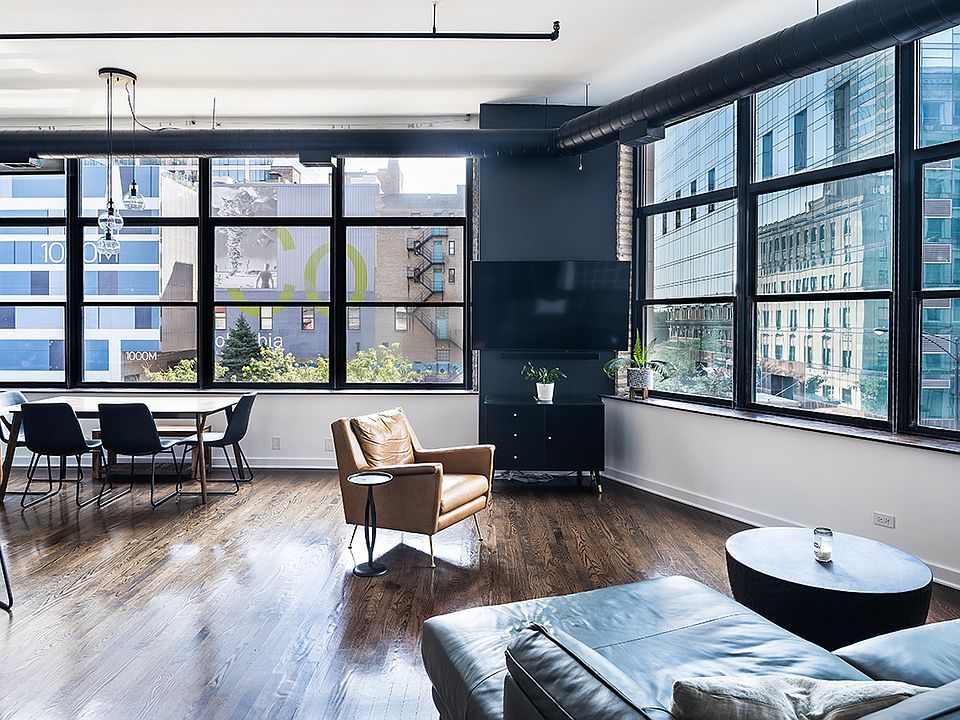 Living room/dining