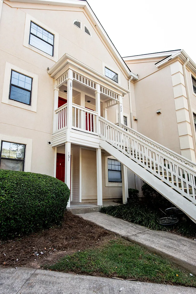 Building Photo - 290 Appleby Dr #252