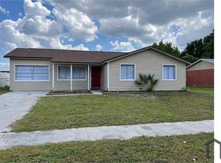 8849 Oak Cir, Tampa, FL 33615