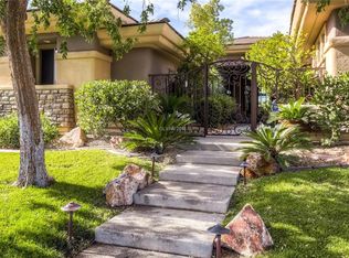 15 Isleworth Dr, Henderson, NV 89052