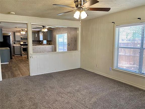 3rd image of 2717 Russell Ave