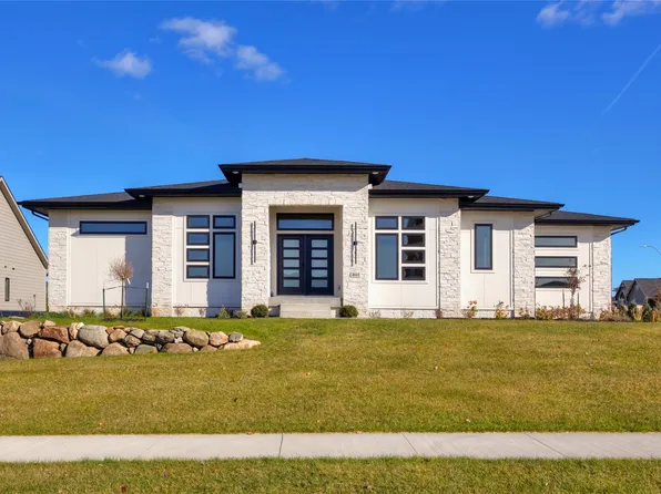 4611 Centennial Blvd, Urbandale, IA 50323