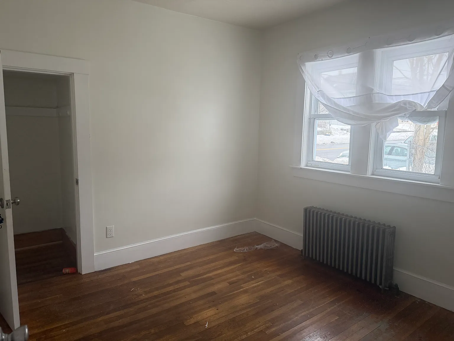 2 bed, 1.0 bath, $2,400 — Photo 2