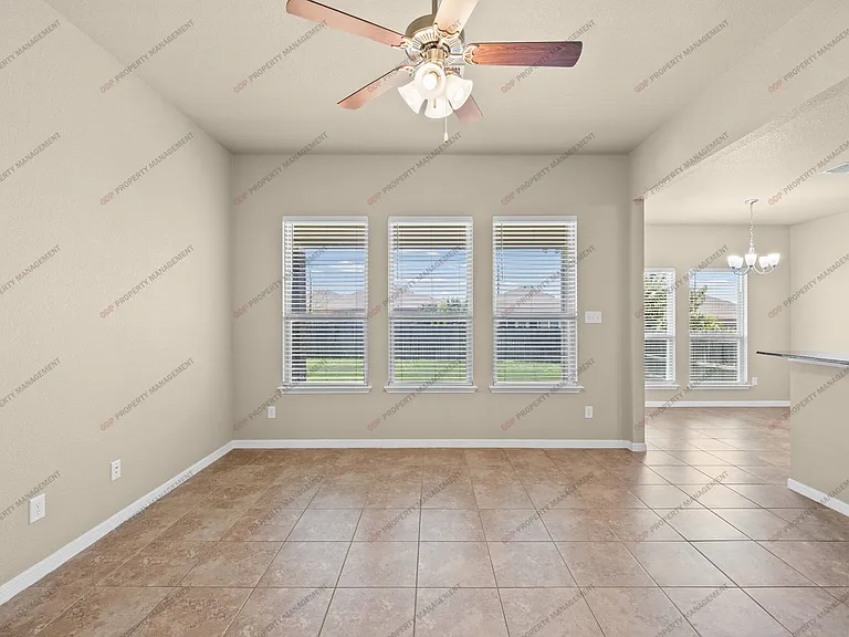 7605 Hickman St — Photo 24