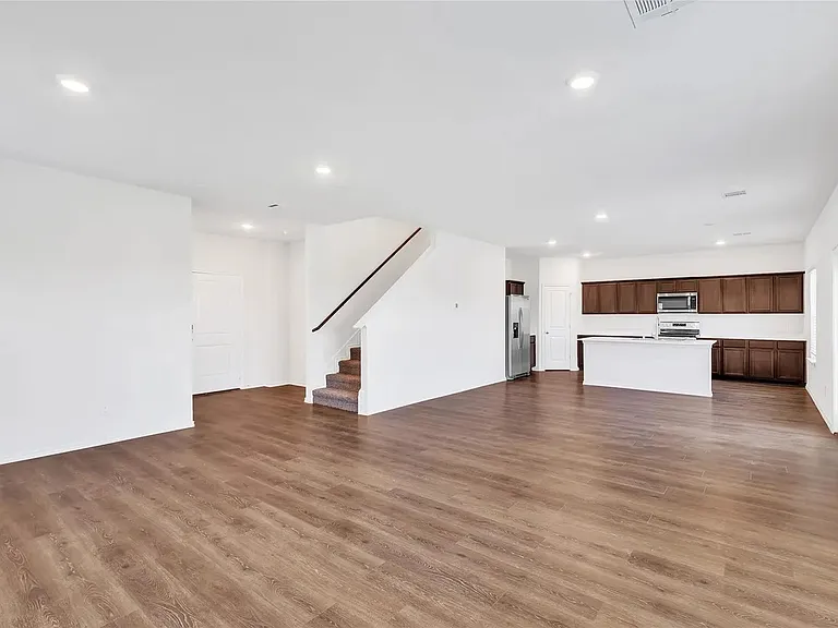 3124 Sweetwater Way — Photo 7