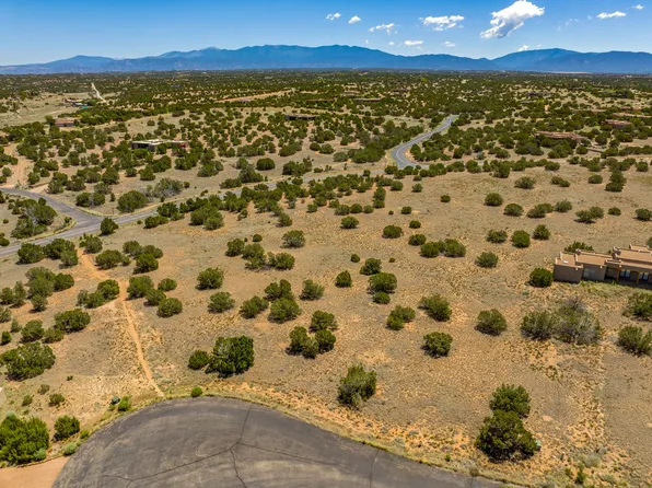 19 Cloud March W, Santa Fe, NM 87506