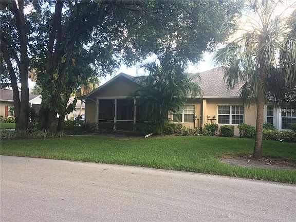 3rd image of 1607 Red Oak Ln