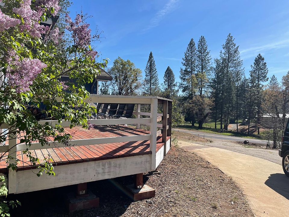 2nd image of 10658 Dexter Rd