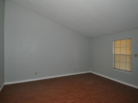 4th image of 1812 Gracy Farms Ln #A