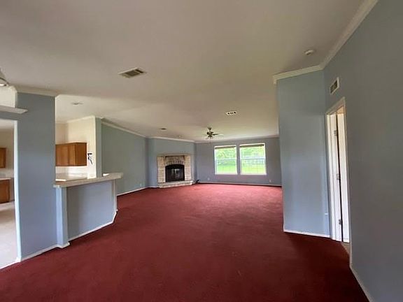 2nd image of 110 Waverly Cir