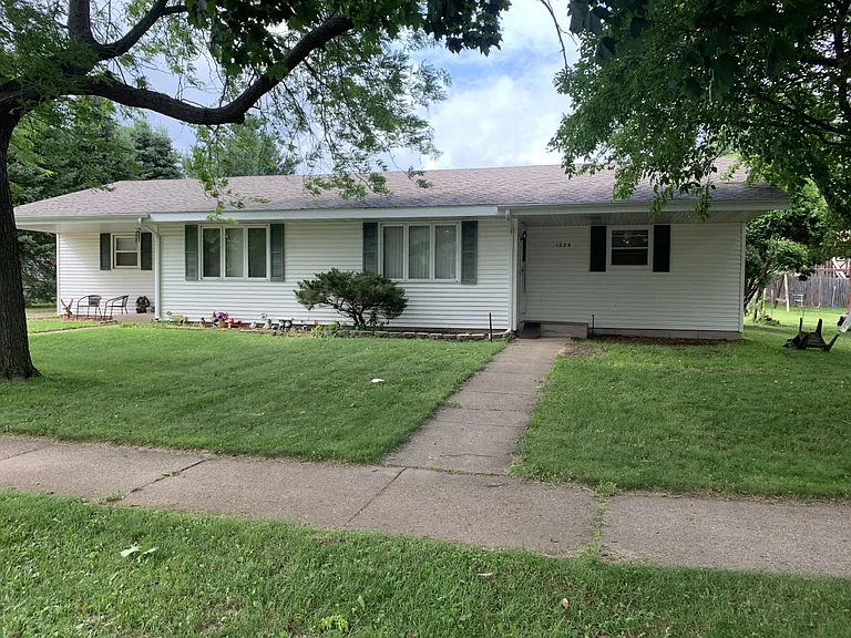 1226 Grissom Dr — Photo 15