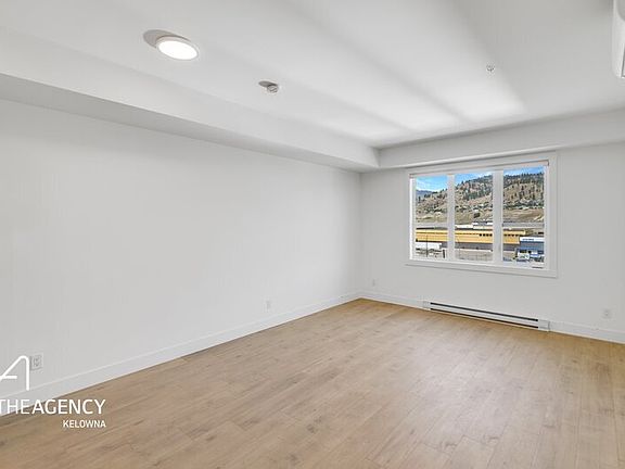 5th image of 1036 Coronation Ave #404