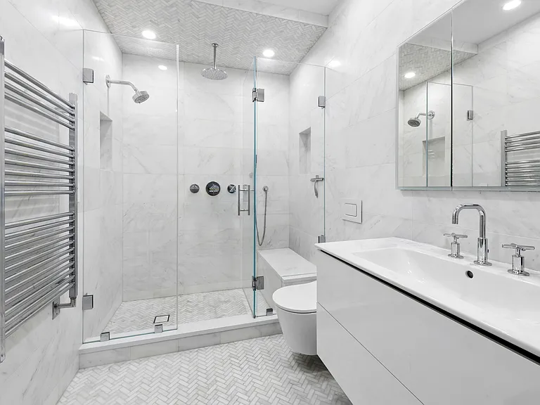 2109 Broadway #340/341 — Photo 26
