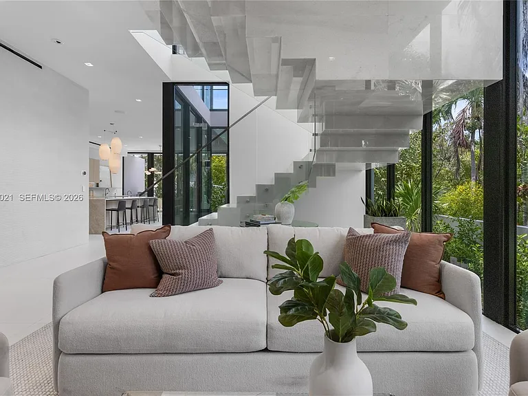4504 Sheridan Ave — Photo 5