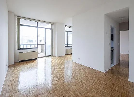 Rented by Warburg | media 23