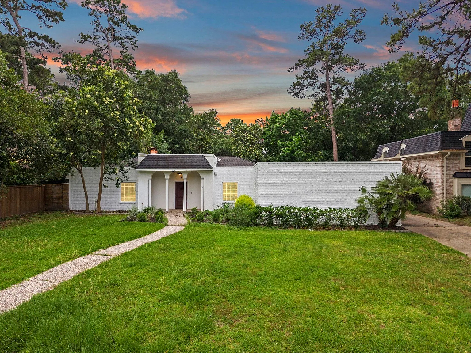 4 bed, 2.5 bath, 2592 sqft, $2,900 — Photo 4