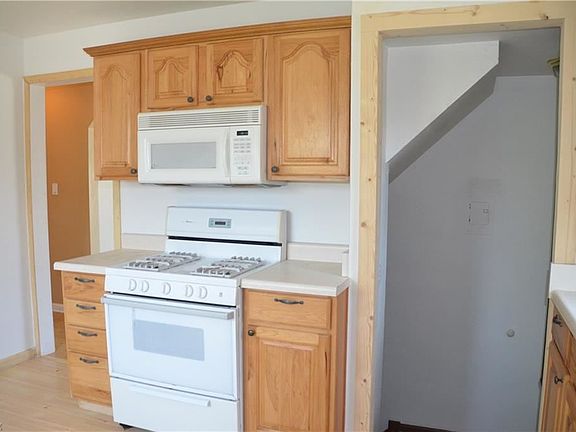 3rd image of 6111 Delora Ave