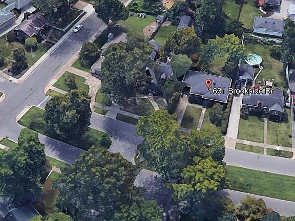 4th image of 1631 Brookside Dr
