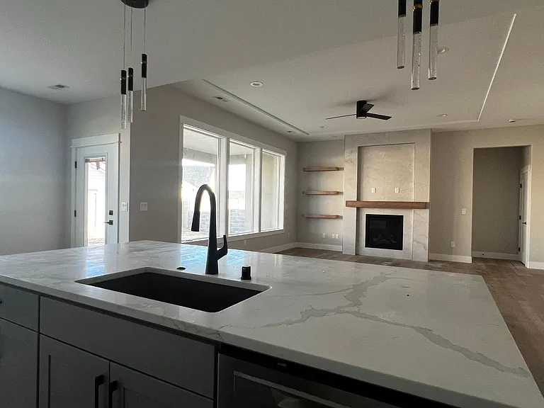 2326 Siena Ave — Photo 4