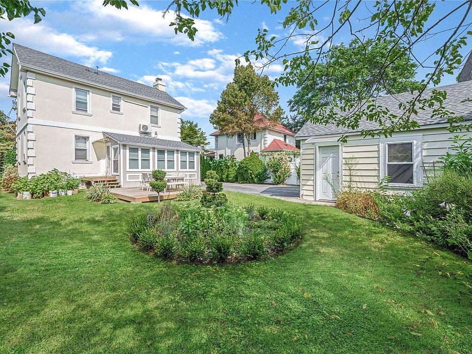 20 Locust Street Manhasset NY 11030 Zillow