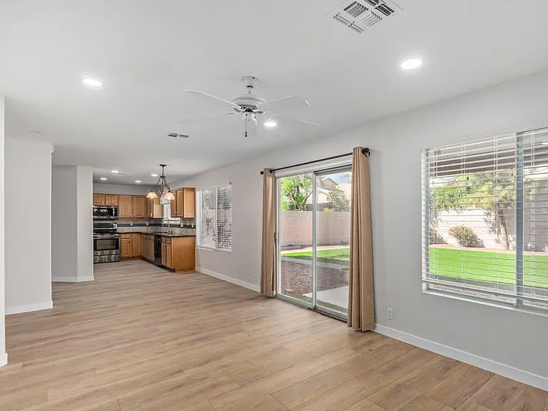 1338 E Grovers Ave — Photo 5