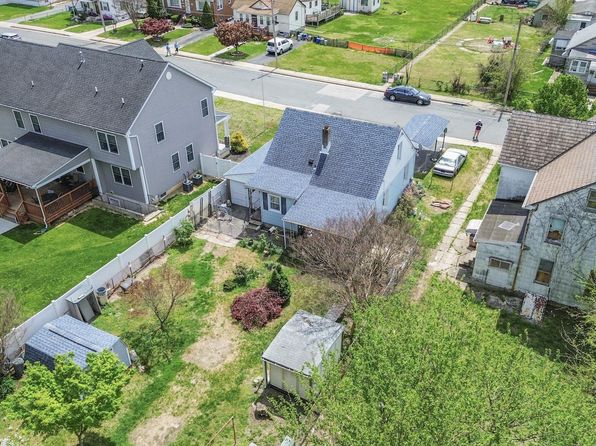 7102 Martell Ave, Baltimore, MD 21222