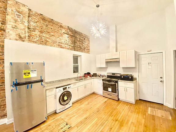 3rd image of 2242 S Homan Ave #1