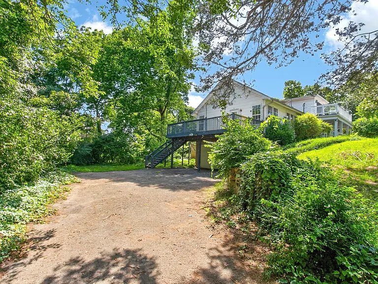 3008 Lakeshore Dr — Photo 45